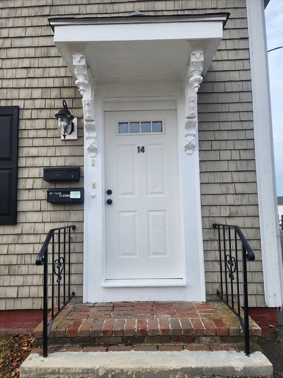 Building Photo - 14 Everett St