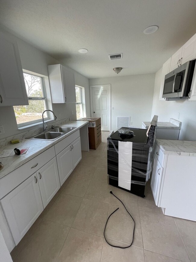 Building Photo - 3055 Morning Glory Dr