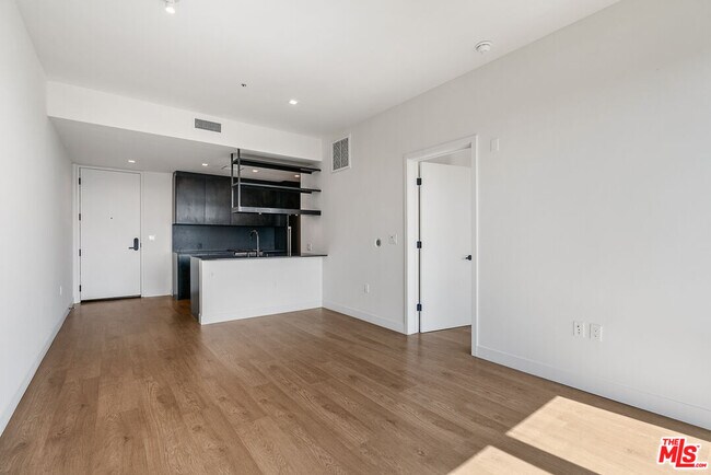 Building Photo - 10700 Tabor St