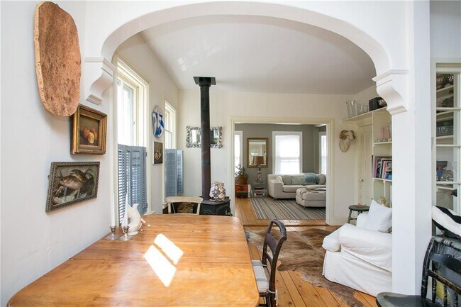 Building Photo - 94 Spring St