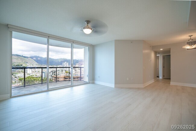 Building Photo - Luxury 3 Bed 2 Bath in the Allure