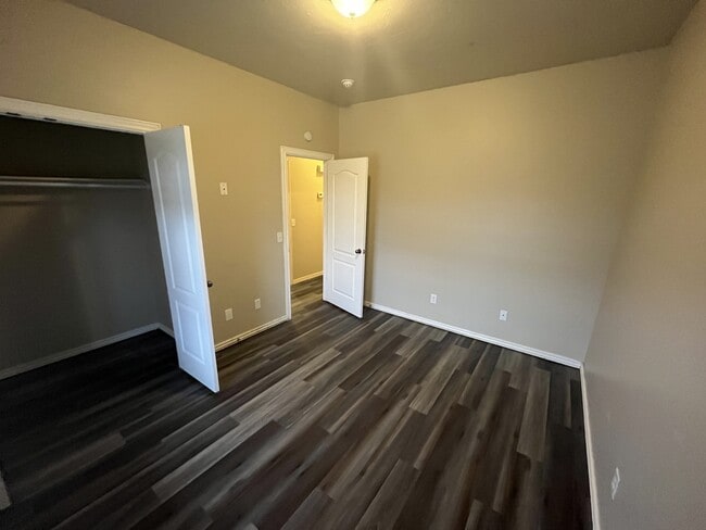 Building Photo - 2321 SW 94th St