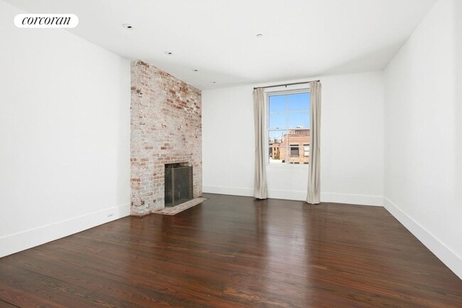 Building Photo - 14 Wooster St