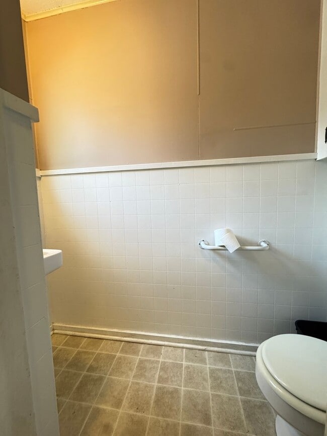Building Photo - Spacious Home close to LA Tech