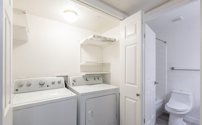 Building Photo - 5950 N 78th St