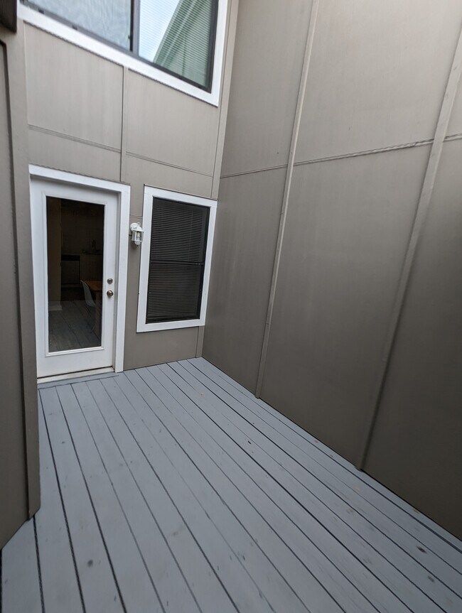 private patio - 1750 Timber Ridge Rd