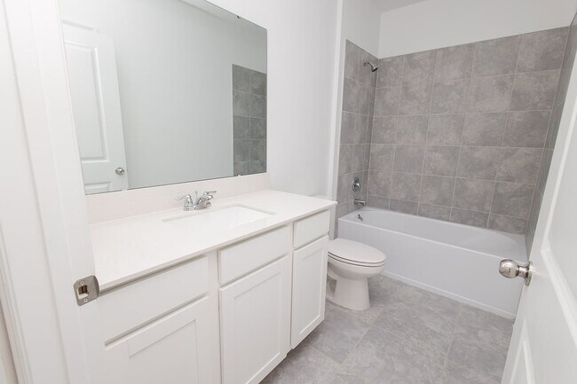 Building Photo - 1482 Austin St