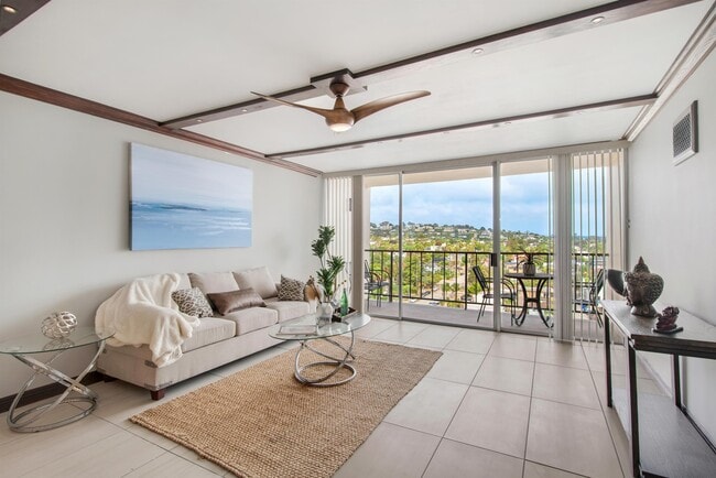 Building Photo - 4944 Cass St