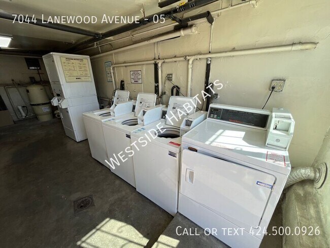 Building Photo - 7044 Lanewood Ave