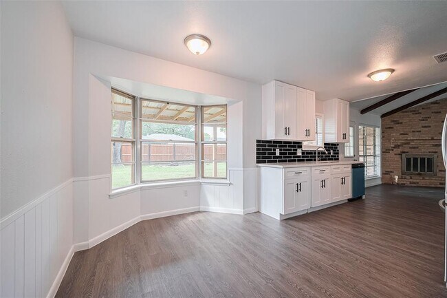 Building Photo - 14319 Waterville Way