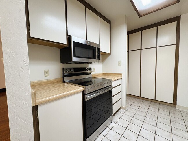 Building Photo - Charming 2BR/2BA Condo Steps from Downtown Mountain View