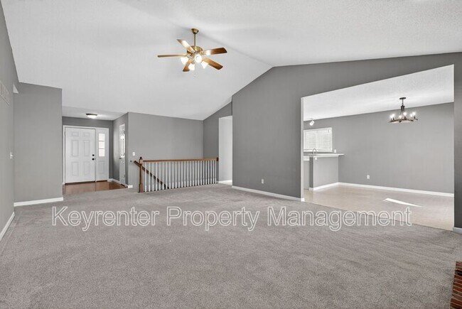 Building Photo - 1233 Grand Canyon Dr