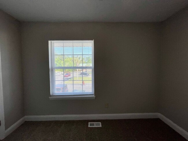 Building Photo - 2bd/1.5ba Townhome super close to CMC, HGT...