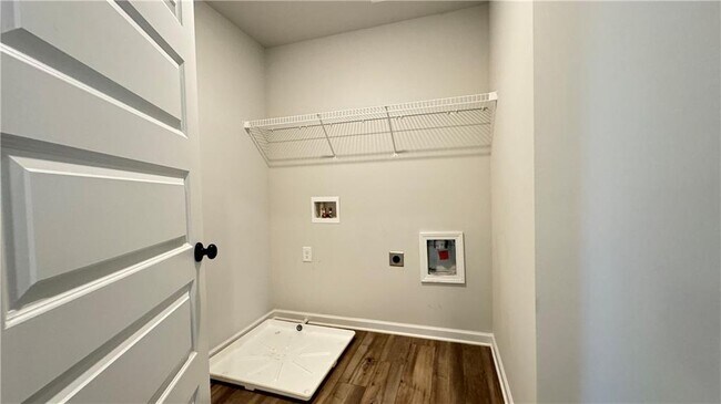Building Photo - 2920 Westgate Park Dr