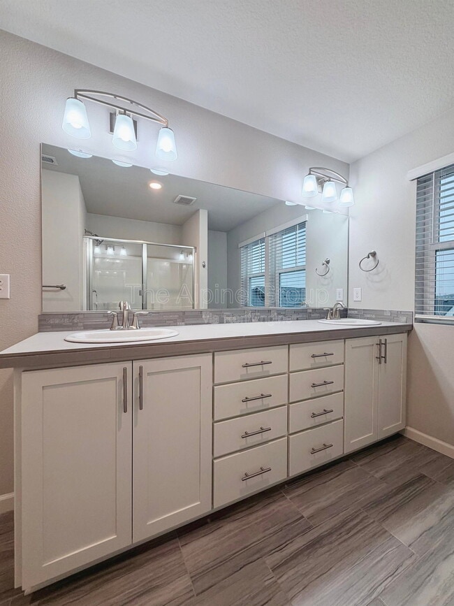 Building Photo - 8153 SE Crabapple St