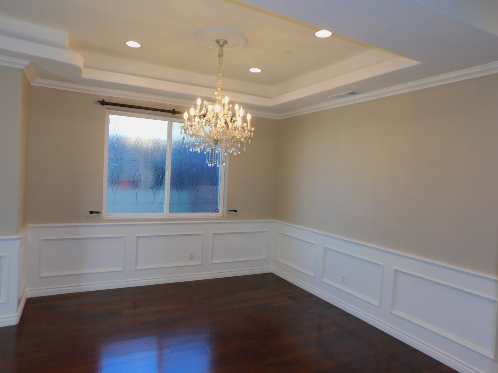 Building Photo - 406 N Fairview St