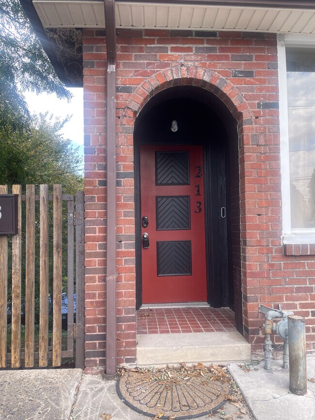 Building Photo - 213 W Baltimore Ave