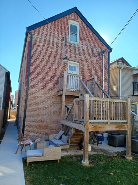Building Photo - 2030 W 21st St