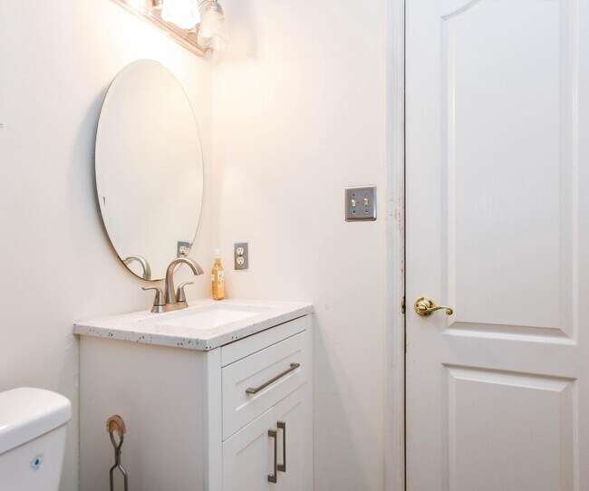 Building Photo - 1401 Deep Gorge Ct