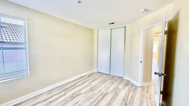 Building Photo - 5751 Galloway Pl