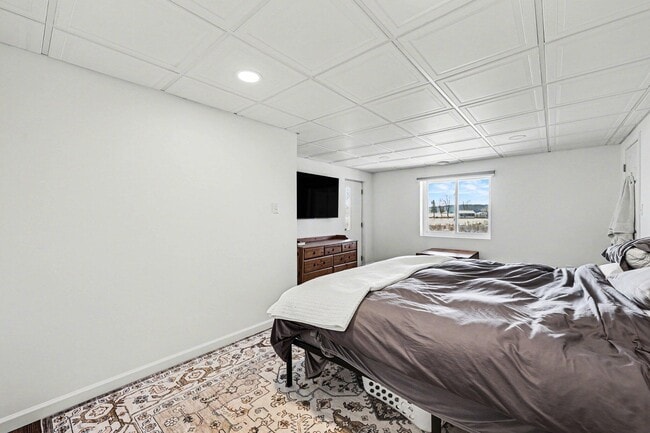 Building Photo - 5884 Rays Dr