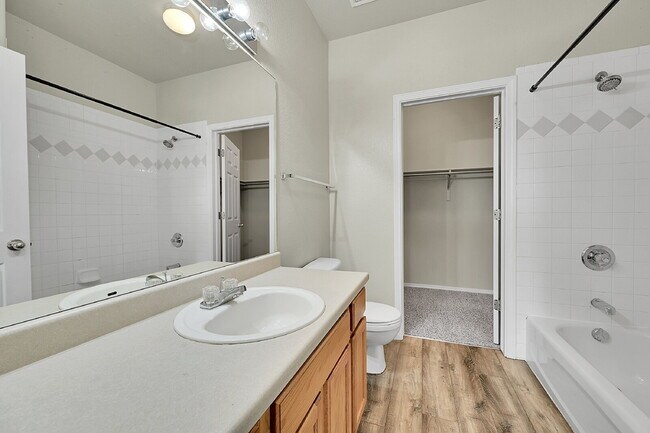Building Photo - $1,550.00 - 2 Bedrooms, 2 Bathrooms, Duple...
