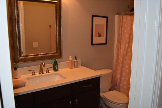 Building Photo - 9153 Autumnbrooke Way