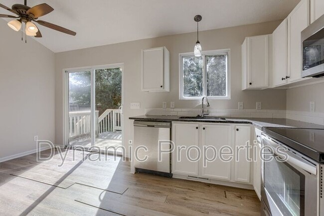 Building Photo - 17821 Lillian St