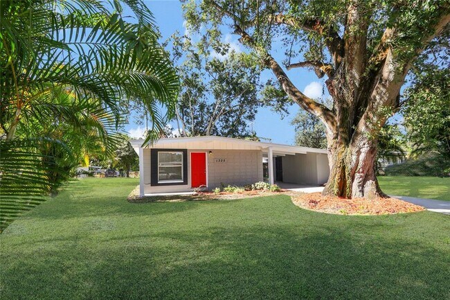 Building Photo - 1325 Windsor Way