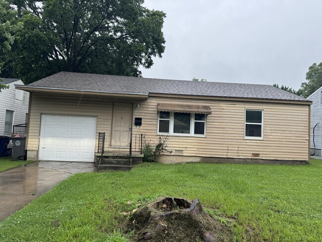 Building Photo - 6245 E Marshall St