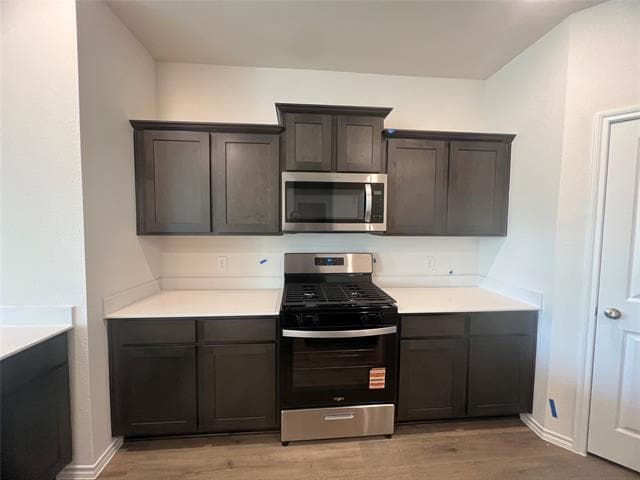 Building Photo - 1324 Stuarts Frst Dr