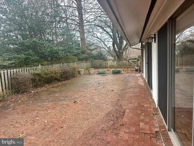 Building Photo - 1126 Ormond Ct