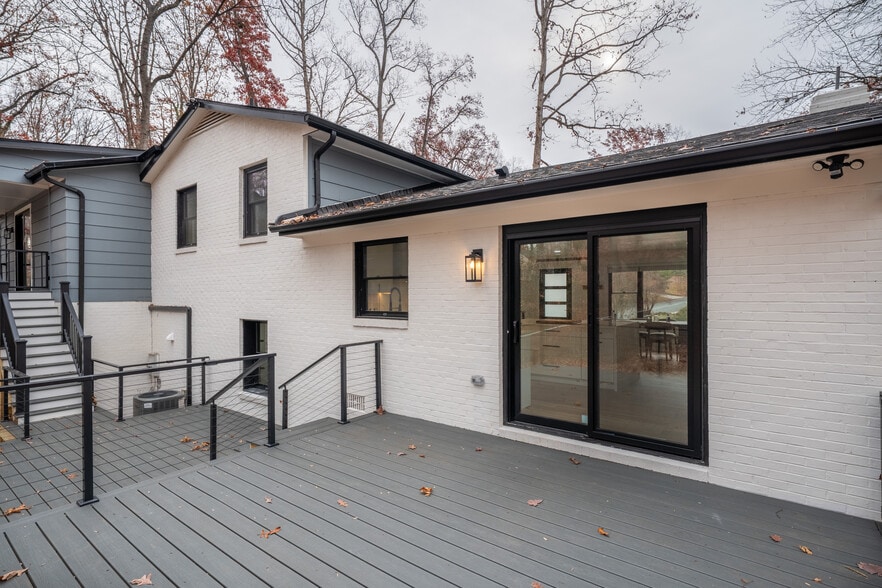 Building Photo - 1704 Inglewood Dr