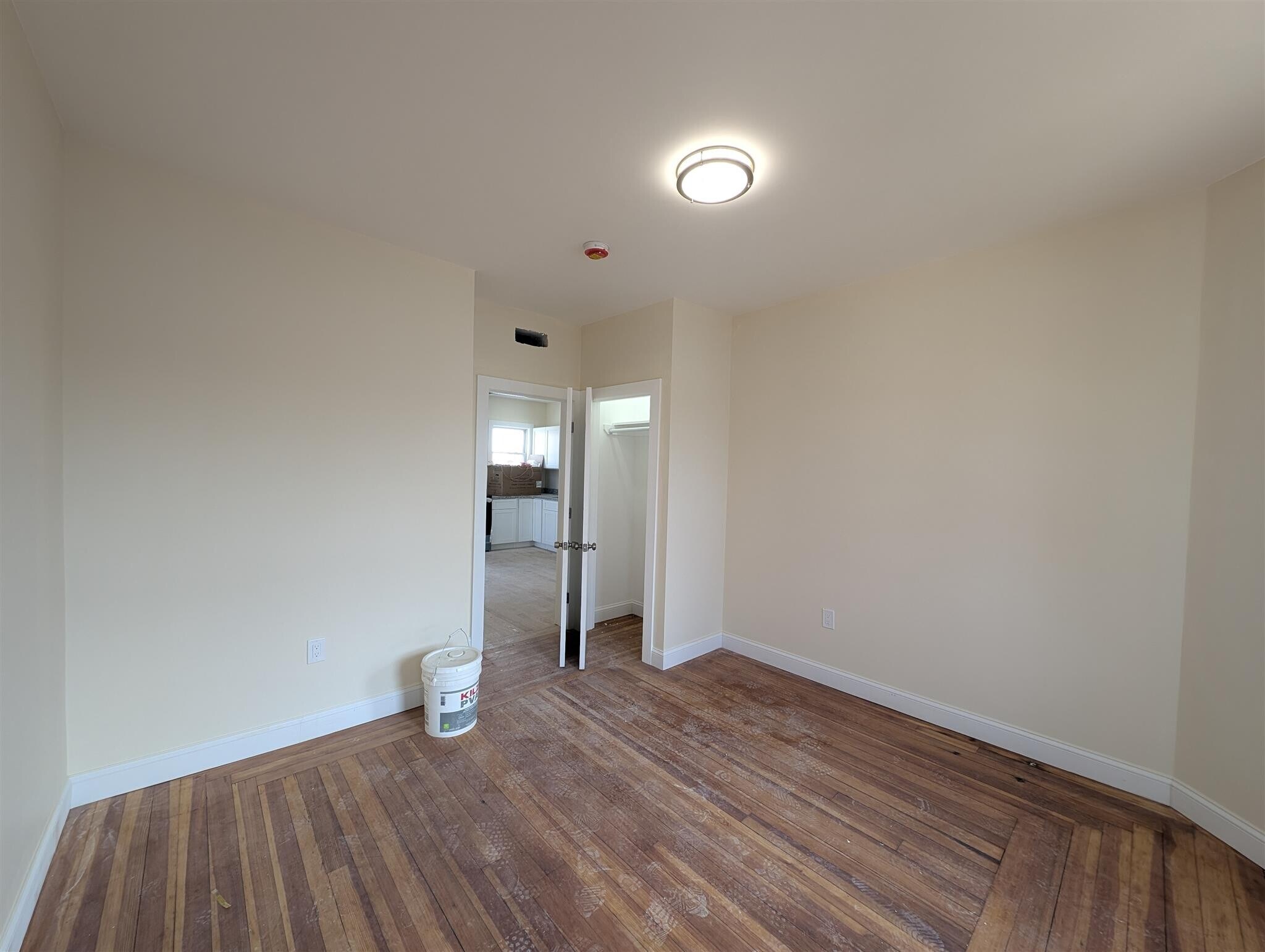 Building Photo - 5 Lowell Cir