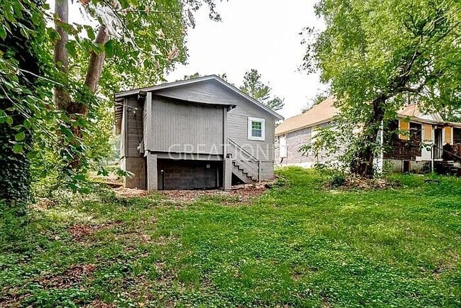 Building Photo - 608 77th Way S