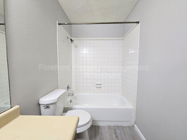 Building Photo - 5507 Roanwood