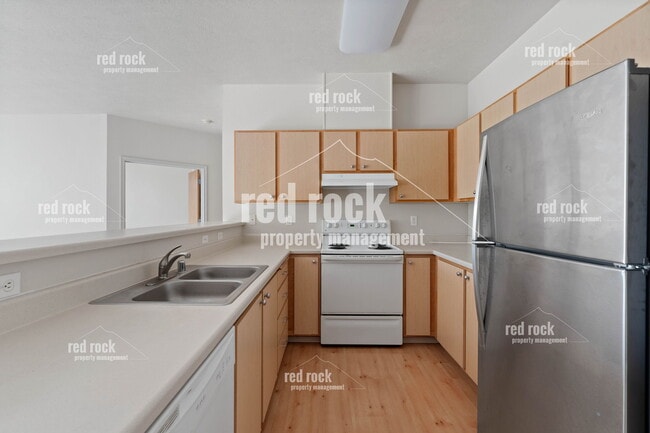 Building Photo - 22855 E Country Vista Dr