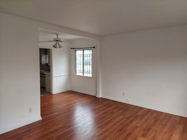 Primary Photo - 721 N Harper Ave