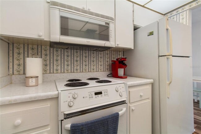 Building Photo - 1235 S Highland Ave