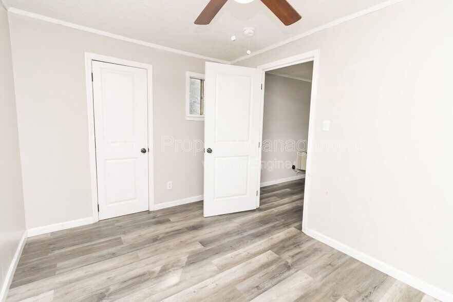 Building Photo - 207 Napier St