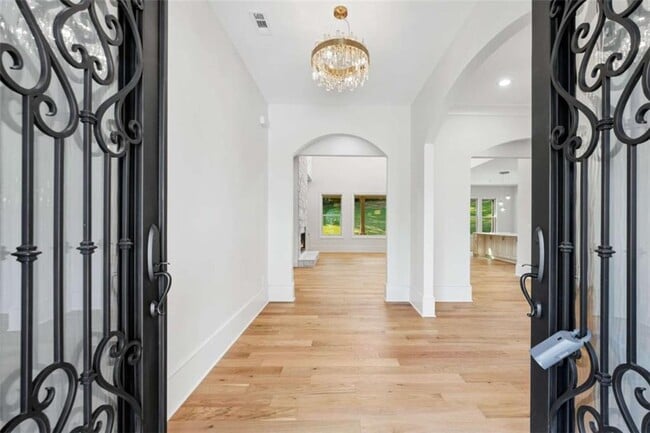 Building Photo - 4563 Fawn Path