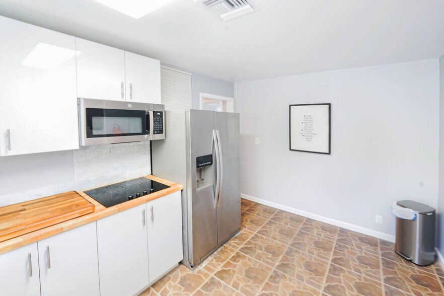 Building Photo - 4501 Briarcliff Ln