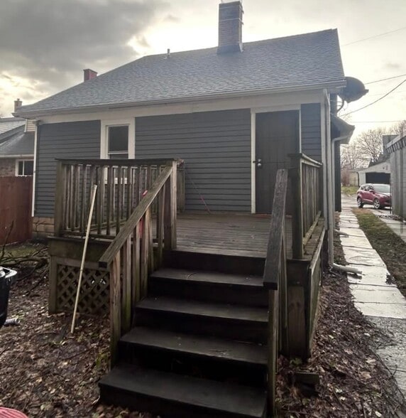 Building Photo - 9501 Rosewood Ave