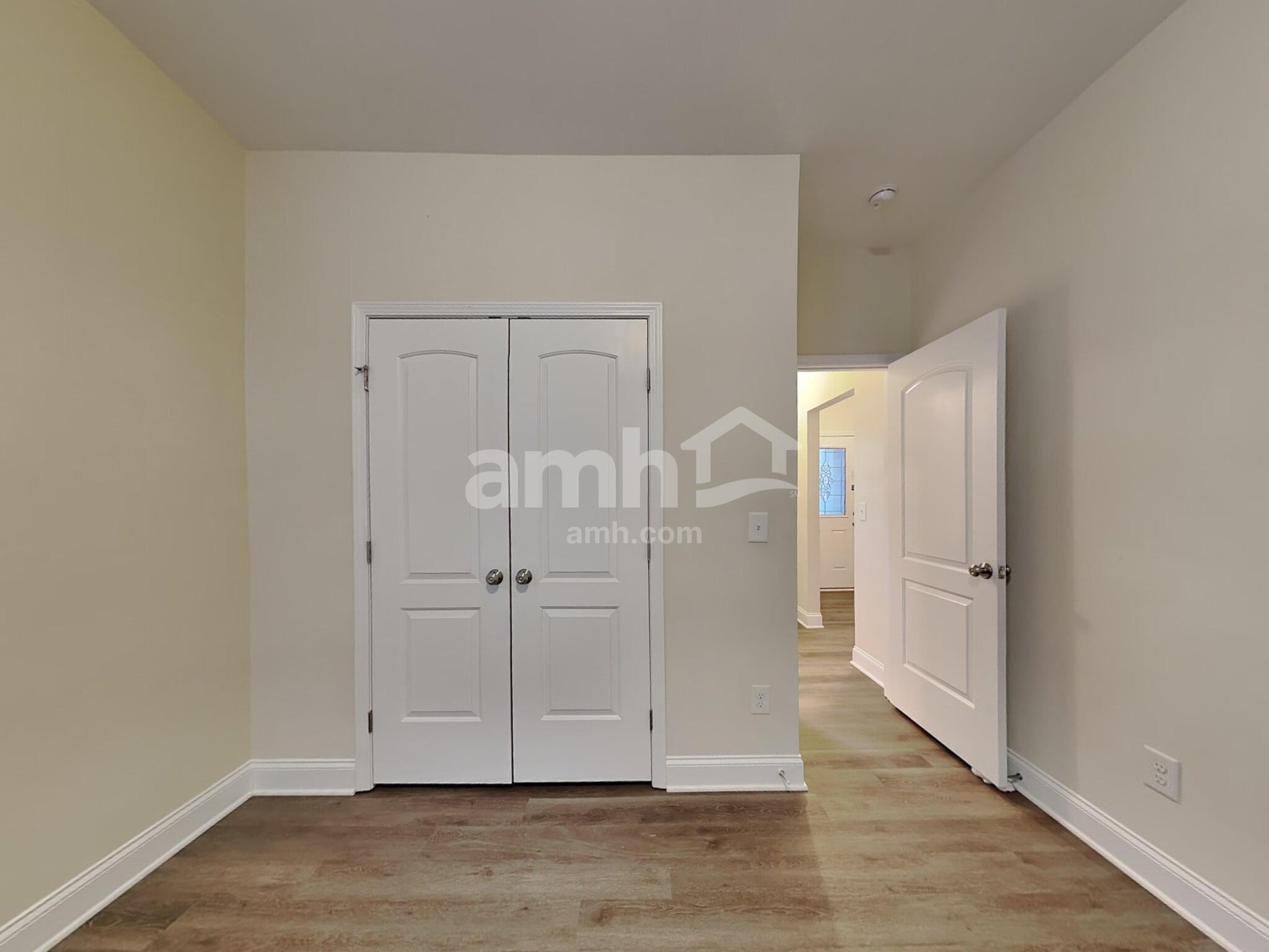 Building Photo - 2217 Magnolia Ct