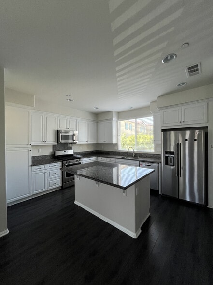 Building Photo - 12432 Constellation St