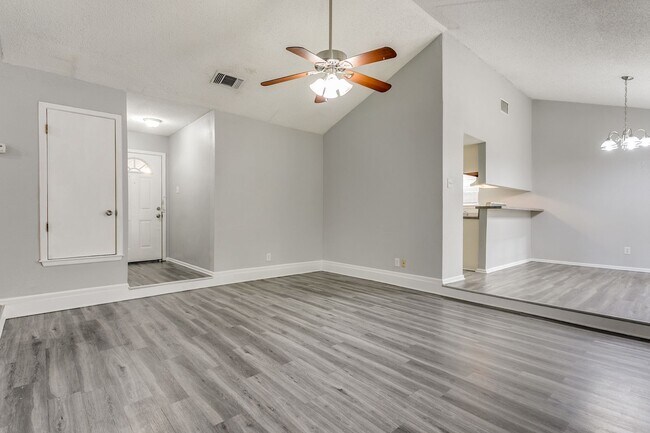Building Photo - 13226 Chesterton Dr