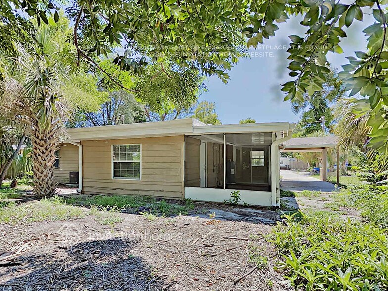 Building Photo - 4440 Porpoise Dr SE