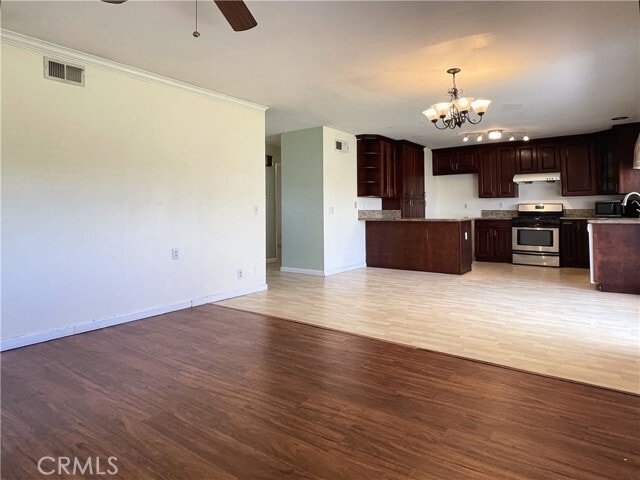 Building Photo - 411 N Prospectors Rd