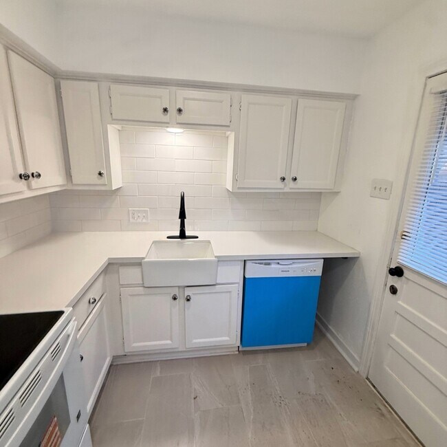 Building Photo - 1848 Portsmouth St