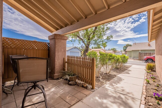 Building Photo - 4618 N Courtney Dr